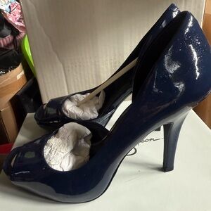 Jessica Simpson/ Size 7.5